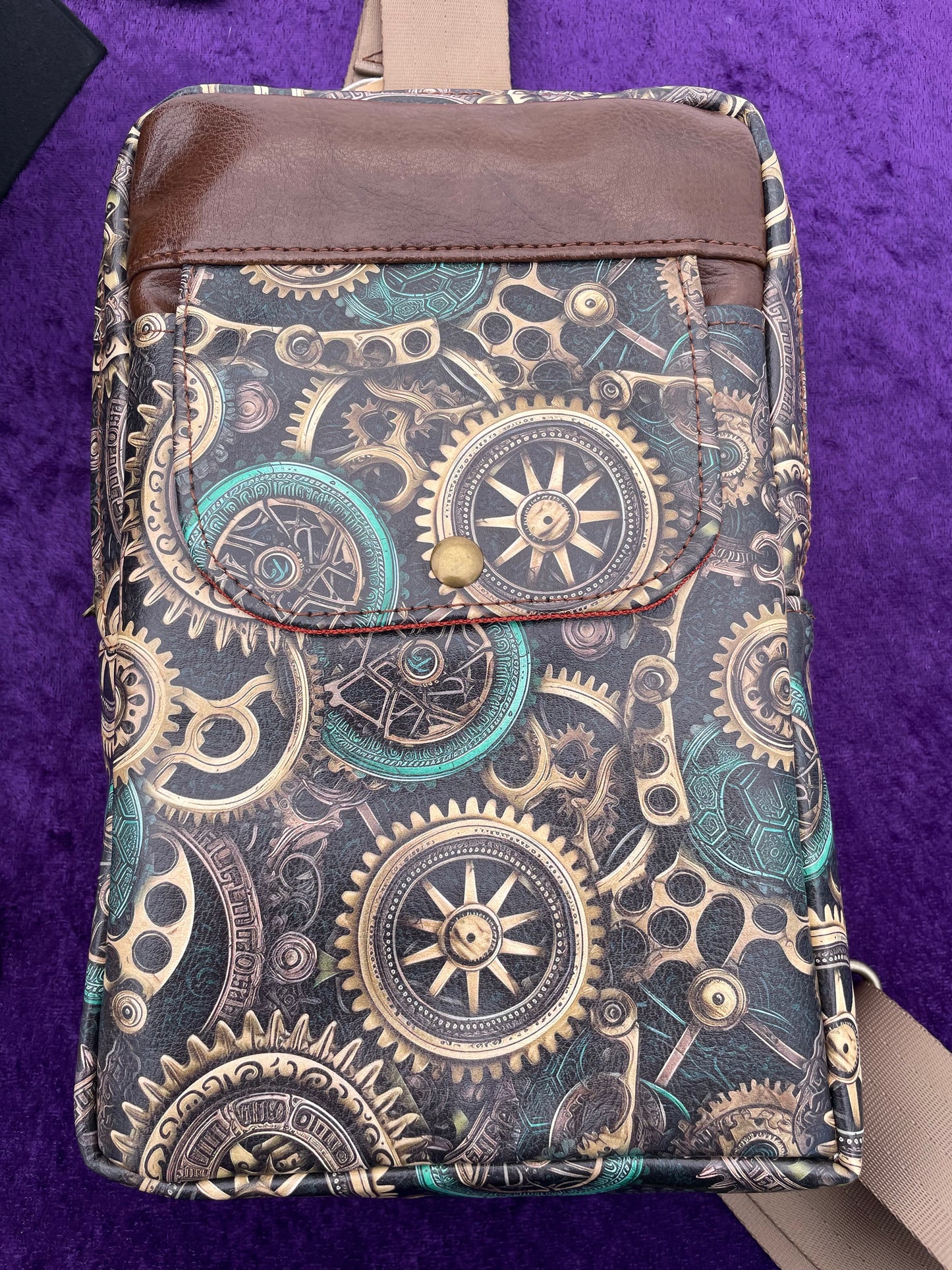 Quiver Sling Bag