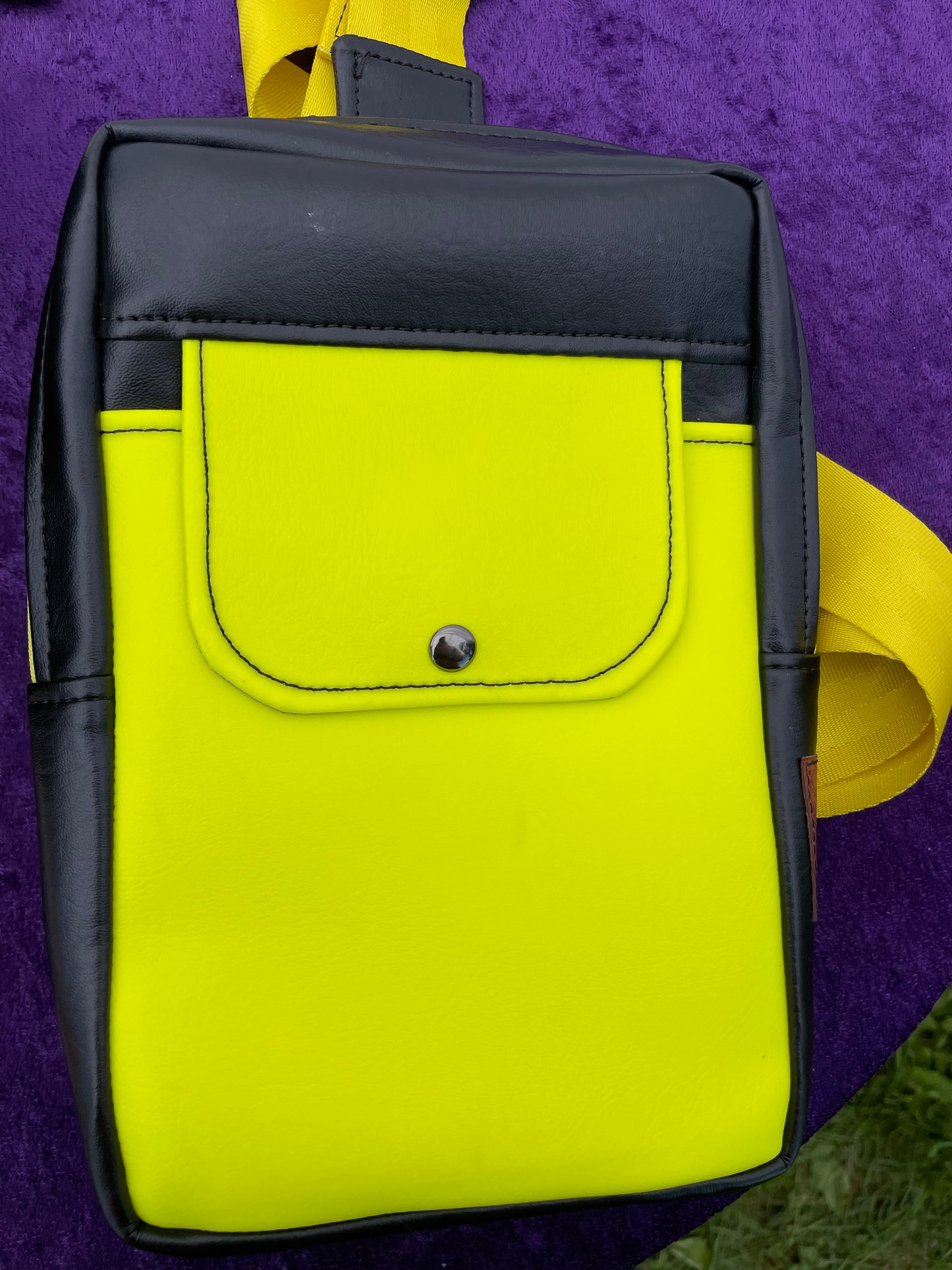 Quiver Sling Bag